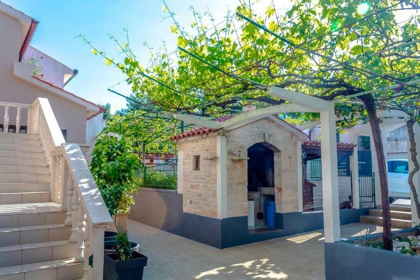 Apartment Katia Pula Exterior photo